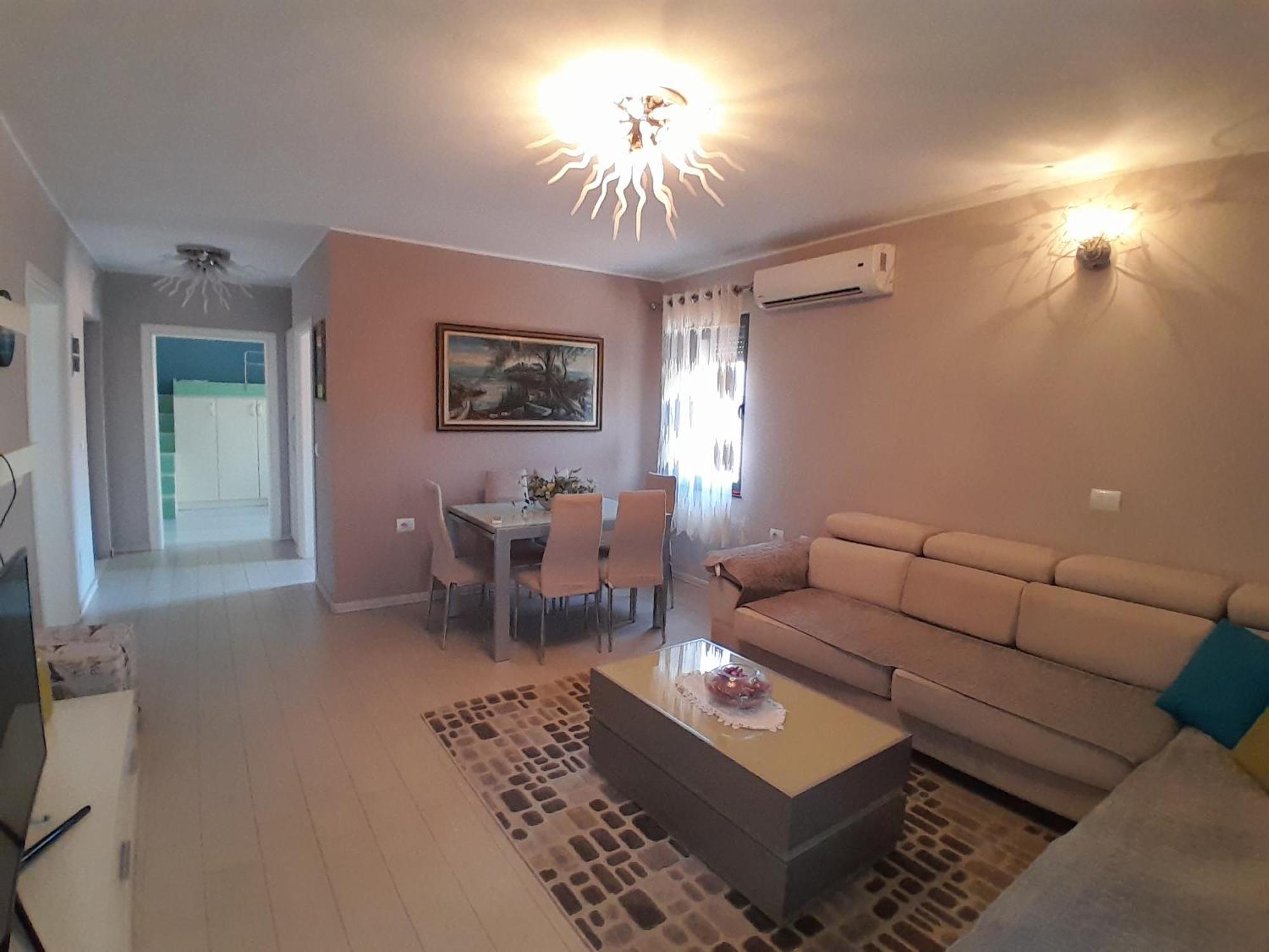 Cufaj Apartaments Shkodra Екстер'єр фото